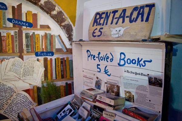 1447973327-1447973327_goodreads_misc